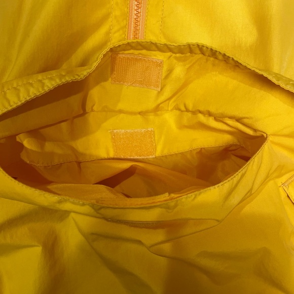 Vintage CB Sports Oversized Baggy Windbreaker Rain Jacket with Pouch (size M) - Picture 5 of 10